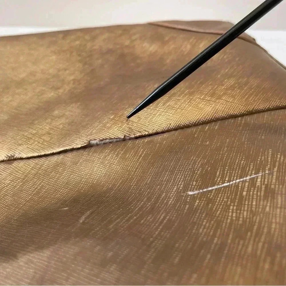 Tory Burch Robinson Gold Metallic Saffiano Mirror Tote Purse - Picture 14 of 15